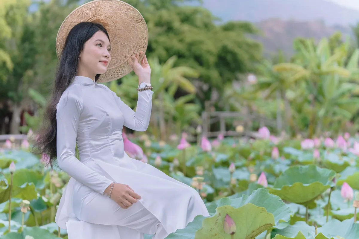 tư duy sòng phẳng khi yêu - hinh anh minh hoa hen ho va tan gai