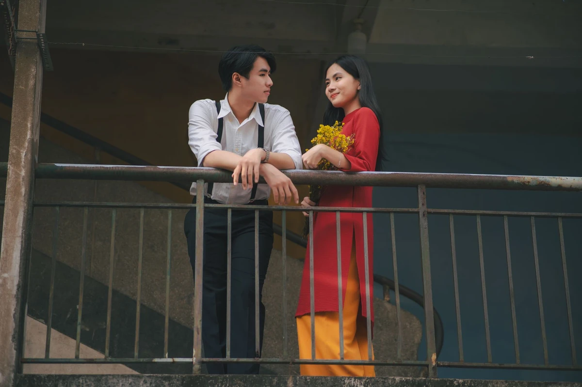 con gái thích con trai chủ động thế nào - hinh anh minh hoa hen ho va tan gai