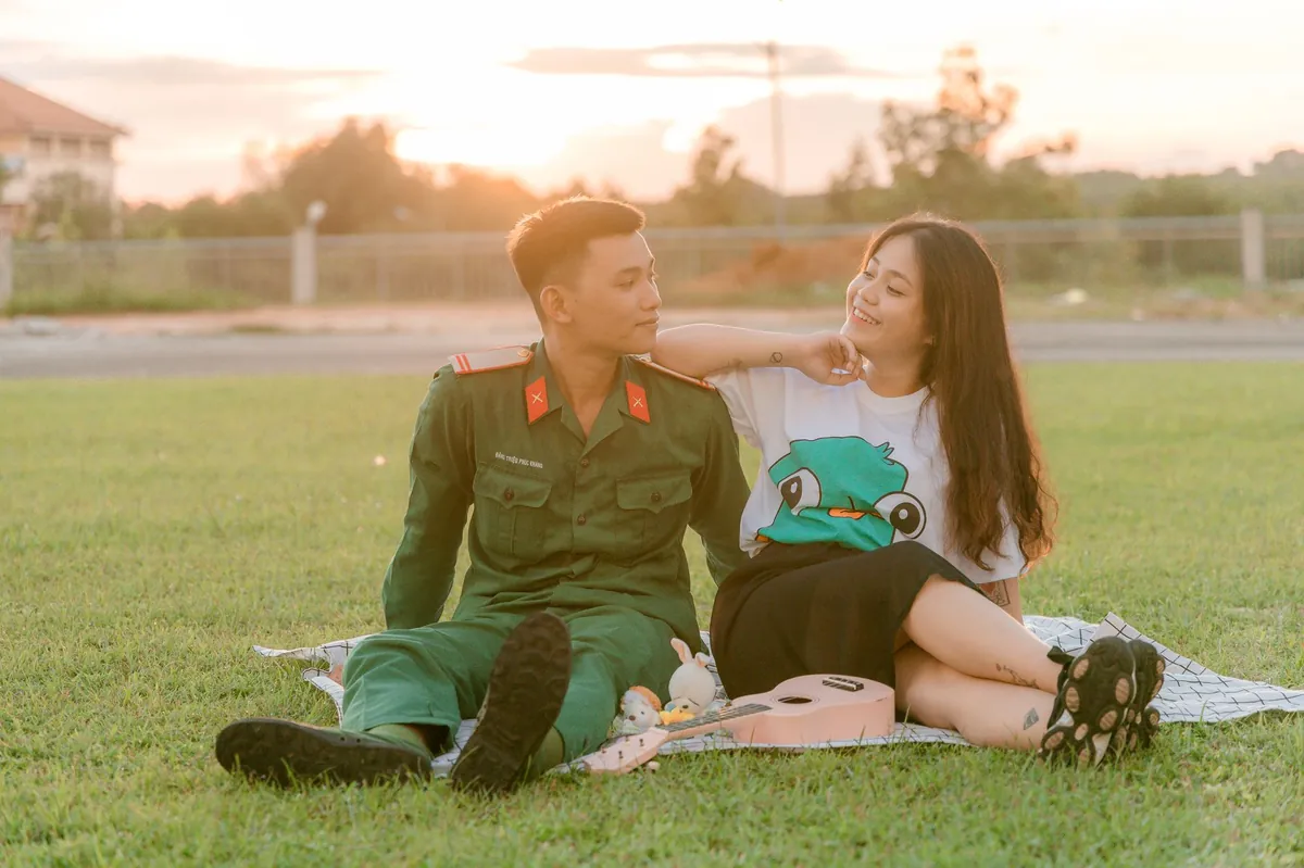 tại sao độc thân lâu không phải là điều đáng xấu hổ - hinh anh minh hoa hen ho va tan gai